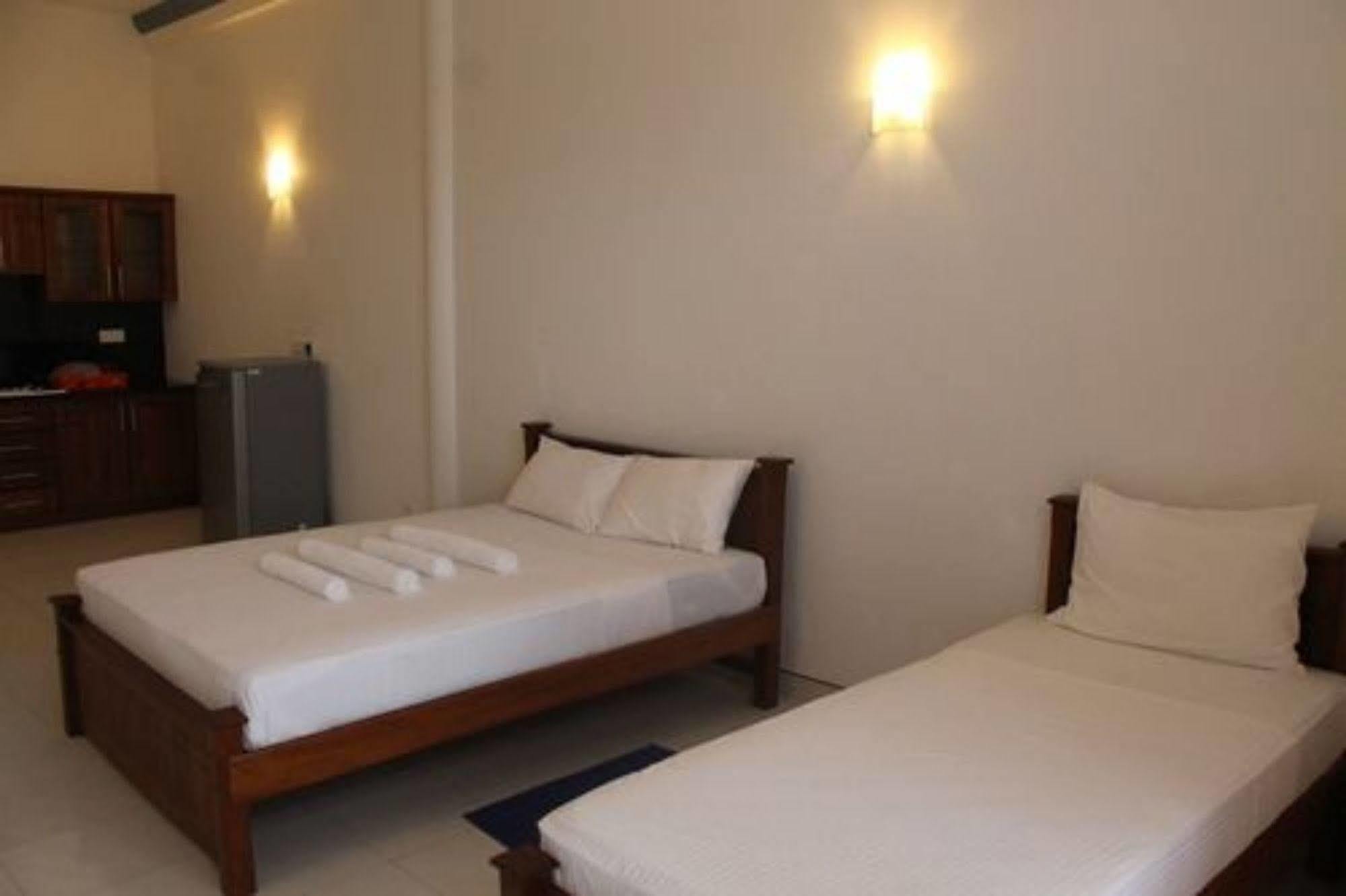 Prego Suites Ettukala Eksteriør billede